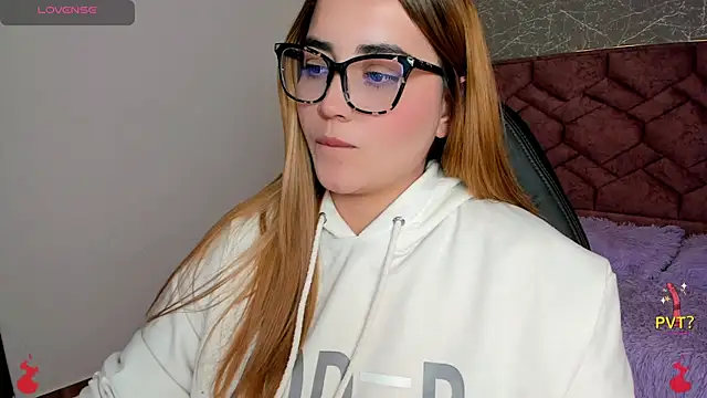 Lucia star   online show from 01.21.25