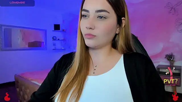 Lucia star   online show from 02.20.25