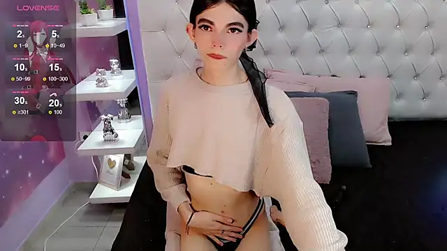 Snapshot of CuteAri chatting on 12.22.24 CuteAri online show from 12.22.24