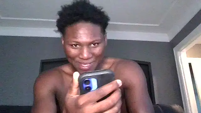 Snapshot of Festivitiesking1 chatting on 10.09.25 Festivitiesking1 online show from 10.09.25