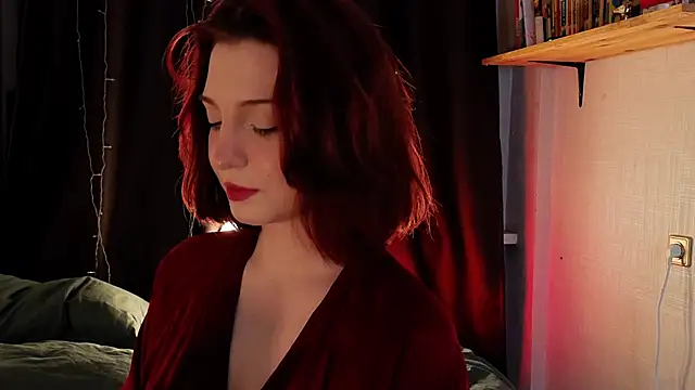 Snapshot of LisaVamp chatting on 02.10.26 LisaVamp online show from 02.10.26