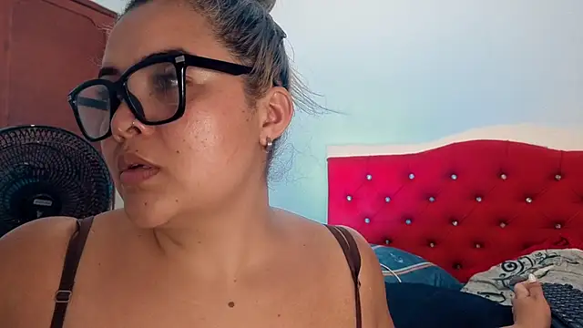 Snapshot of Agatha_humidity chatting on 07.25.26 Agatha humidity online show from 07.25.26