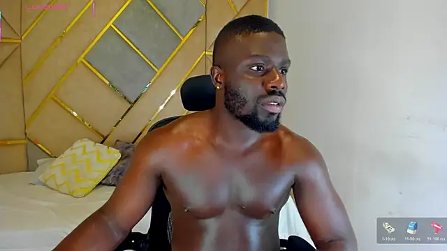 Snapshot of Latrellx7 chatting on 10.31.25 Latrellx7 online show from 10.31.25