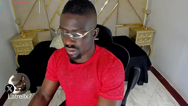 Snapshot of Latrellx7 chatting on 11.06.25 Latrellx7 online show from 11.06.25