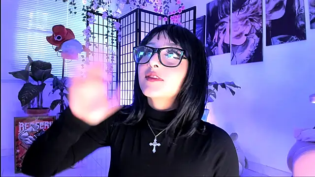 julyana  online show from 11.03.25