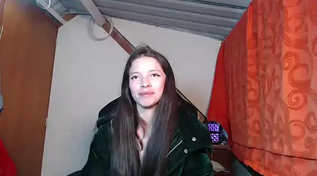Snapshot of sweetdam12 chatting on 12.31.24 sweetdam12 online show from 12.31.24