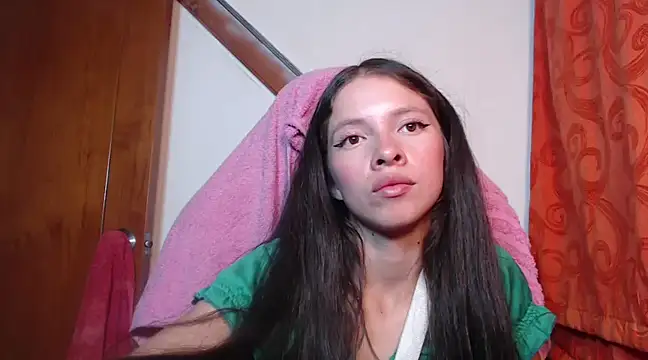 Snapshot of sweetdam12 chatting on 01.27.25 sweetdam12 online show from 01.27.25