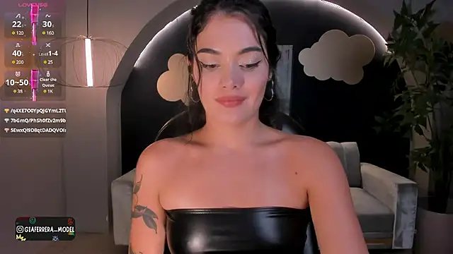 GiaFerrara online show from 03.18.25