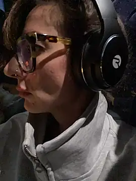 Thunder-Cunt online show from 12.22.25