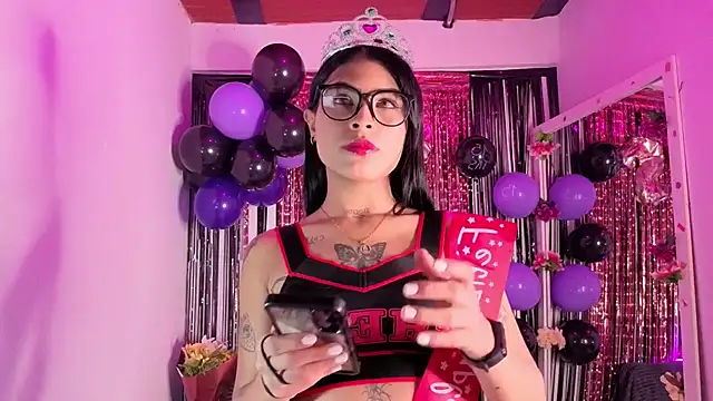 Snapshot of Dolcee_zoe chatting on 12.02.25 Dolcee zoe online show from 12.02.25