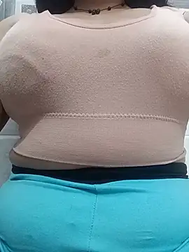 Snapshot of cute-mahek chatting on 07.28.26 cute-mahek online show from 07.28.26