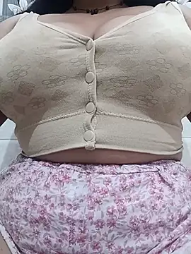 Snapshot of cute-mahek chatting on 07.31.26 cute-mahek online show from 07.31.26