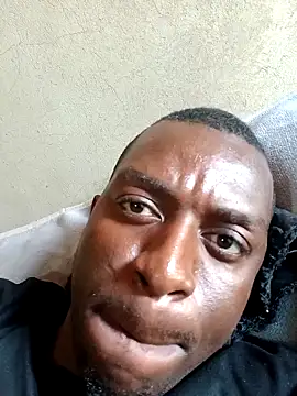 Snapshot of Kahlegodaddy chatting on 12.15.25 Kahlegodaddy online show from 12.15.25