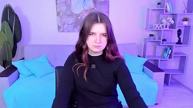 Snapshot of BonneyLove chatting on 01.17.25 BonneyLove online show from 01.17.25