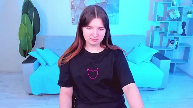 Snapshot of BonneyLove chatting on 02.12.25 BonneyLove online show from 02.12.25