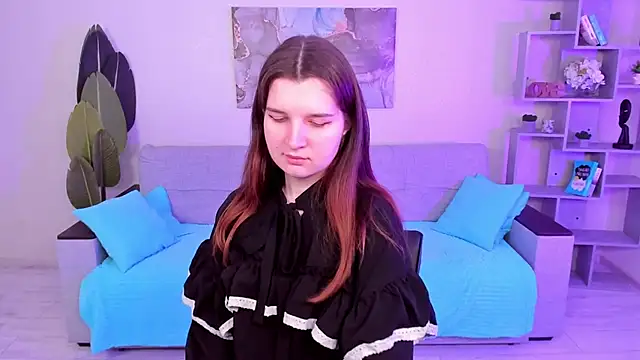 Snapshot of BonneyLove chatting on 02.17.25 BonneyLove online show from 02.17.25