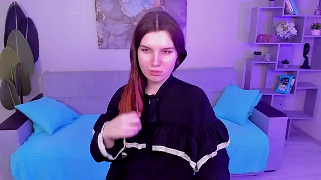 Snapshot of BonneyLove chatting on 02.17.25 BonneyLove online show from 02.17.25