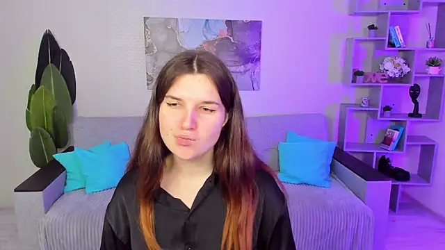 Snapshot of BonneyLove chatting on 09.08.25 BonneyLove online show from 09.08.25