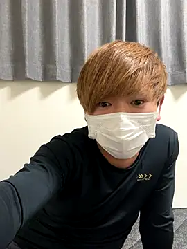 Snapshot of onimakura chatting on 12.17.25 onimakura online show from 12.17.25