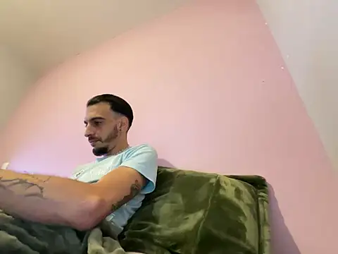 Rebeu313 online show from 03.18.26