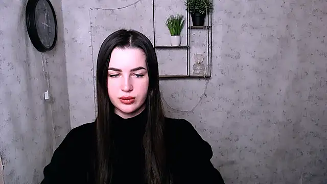 Snapshot of DivaKaily_ chatting on 12.12.24 DivaKaily online show from 12.12.24