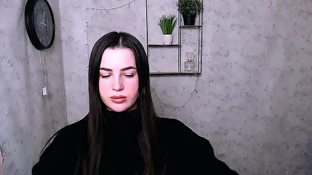 Snapshot of DivaKaily_ chatting on 12.12.24 DivaKaily online show from 12.12.24