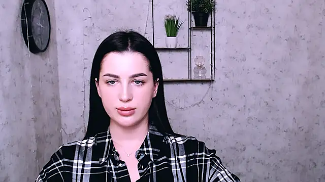 Snapshot of DivaKaily_ chatting on 01.16.25 DivaKaily online show from 01.16.25