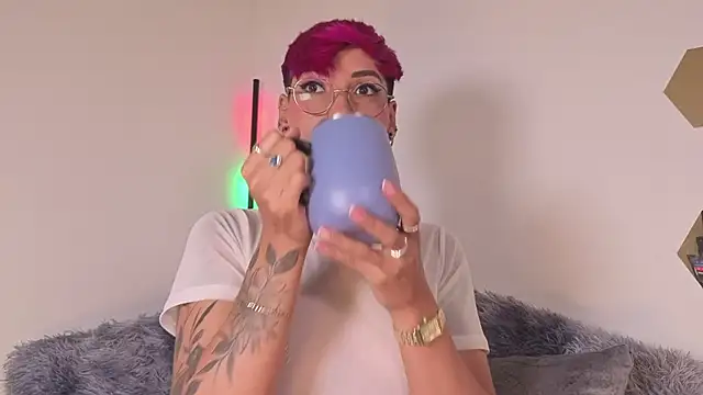 MiaMorgan  online show from 11.25.25