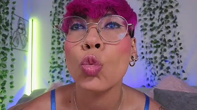 MiaMorgan  online show from 04.28.26