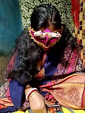 Snapshot of AparnaBoudi chatting on 01.08.26 AparnaBoudi online show from 01.08.26