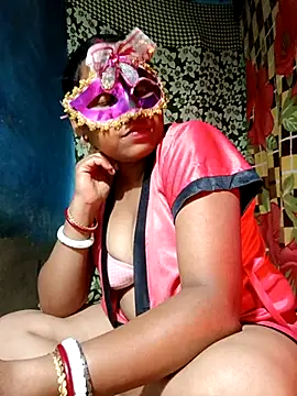 Snapshot of AparnaBoudi chatting on 03.01.26 AparnaBoudi online show from 03.01.26