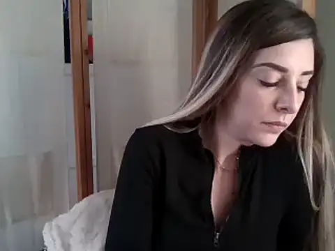 MissBella131 online show from 01.14.25