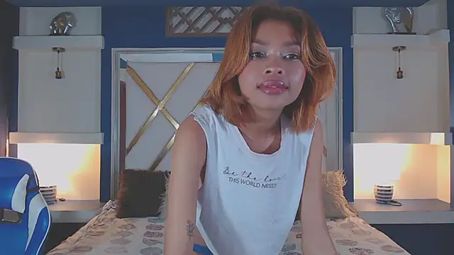 Snapshot of Perla_prg chatting on 02.14.25 Perla prg online show from 02.14.25