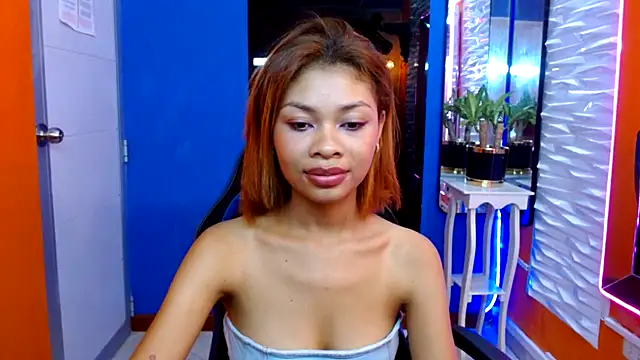 Snapshot of Perla_prg chatting on 03.08.25 Perla prg online show from 03.08.25