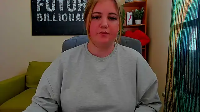 Snapshot of Doliss chatting on 02.27.25 Doliss online show from 02.27.25