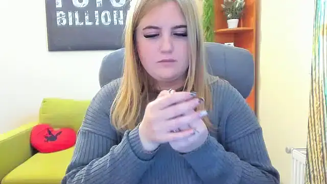 Snapshot of Doliss chatting on 03.13.25 Doliss online show from 03.13.25