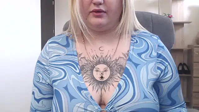 Snapshot of Doliss chatting on 01.14.26 Doliss online show from 01.14.26