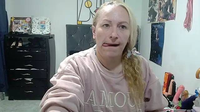emperabigbootybigass online show from 04.27.26