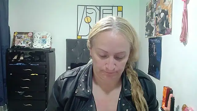 emperabigbootybigass online show from 04.28.26