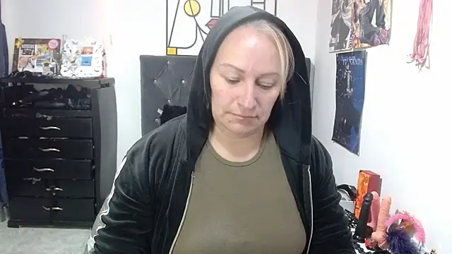 emperabigbootybigass online show from 05.05.26