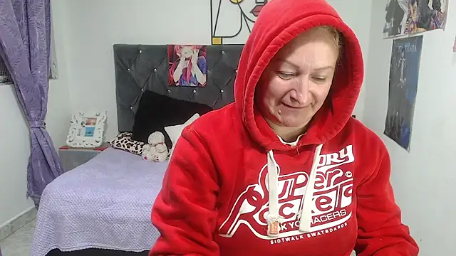 Snapshot of emperabigbootybigass chatting on 06.16.26 emperabigbootybigass online show from 06.16.26