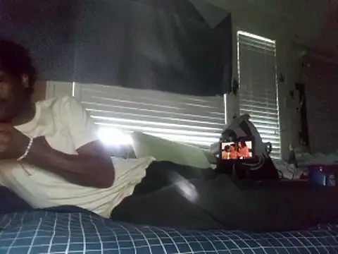 Snapshot of DevinToore chatting on 02.18.26 DevinToore online show from 02.18.26