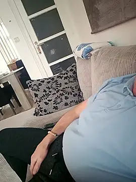 Snapshot of KnownObligation1 chatting on 01.10.26 KnownObligation1 online show from 01.10.26