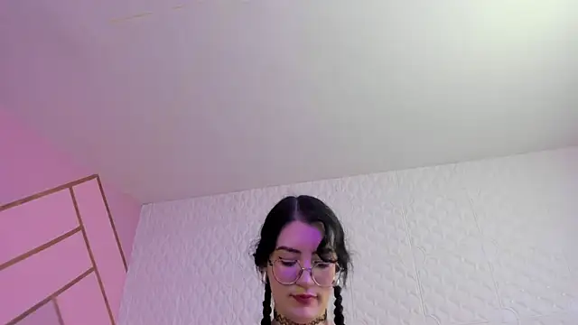 Violetaa diazz online show from 04.28.26