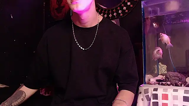Snapshot of Godly_huan chatting on 05.24.26 Godly huan online show from 05.24.26
