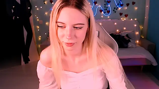 Snapshot of Sweet_Richal chatting on 03.14.25 Sweet Richal online show from 03.14.25