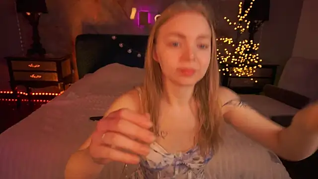 EmilySunshineS online show from 04.27.26