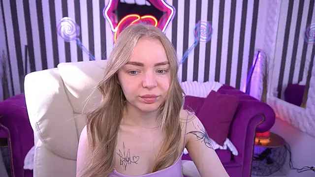 EmilySunshineS online show from 05.25.26