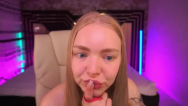 EmilySunshineS online show from 06.26.26