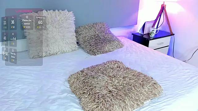 Snapshot of victoriajk chatting on 09.23.25 victoriajk online show from 09.23.25